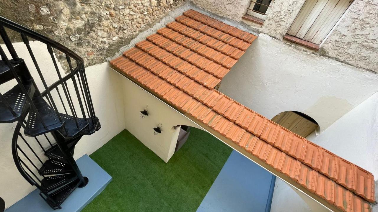 Leilighet 1 Bed With Private Courtyard Antibes